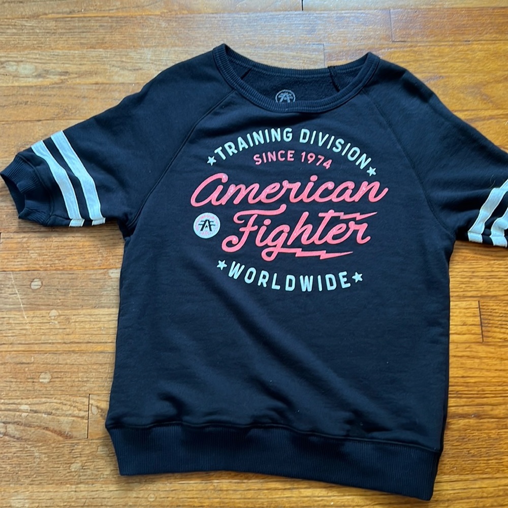 American fighter size S shirt
